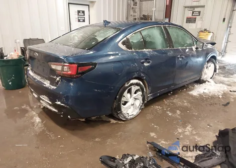 2021 Subaru Legacy Premium z USA, uszkodzony, nr VIN 4S3BWAD64M3014287